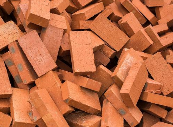 嘉兴红砖批发送货上门：红砖和水泥砖之间的区别有哪些